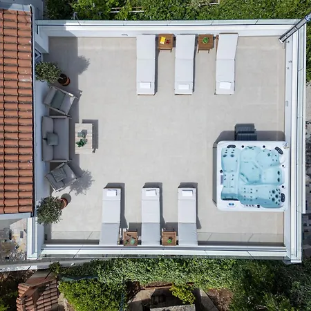 Rozana - Beachfront Wellness Retreat Apartman