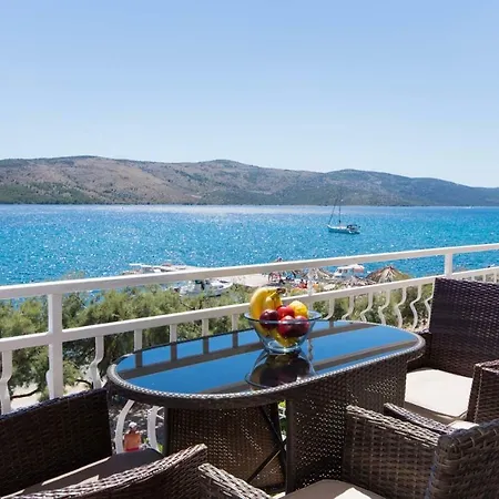 Rozana - Beachfront Wellness Retreat *