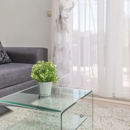Rozana - Beachfront Wellness Retreat Seget Vranjica