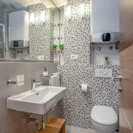 Apartment Rozana - Beachfront Wellness Retreat *