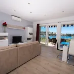 Rozana - Beachfront Wellness Retreat セゲット・ヴラニツァ